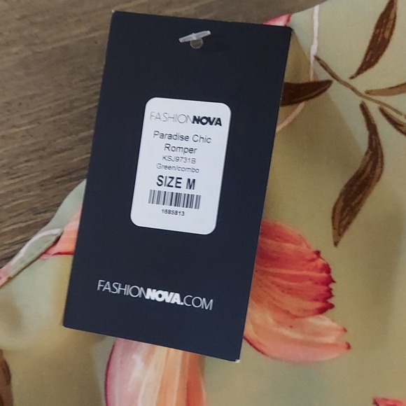***FASHION NOVA ROMPER - Picture 2 of 2